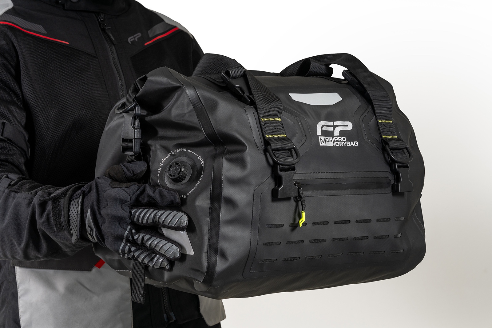 Maleta Dry Bag M35 Negro