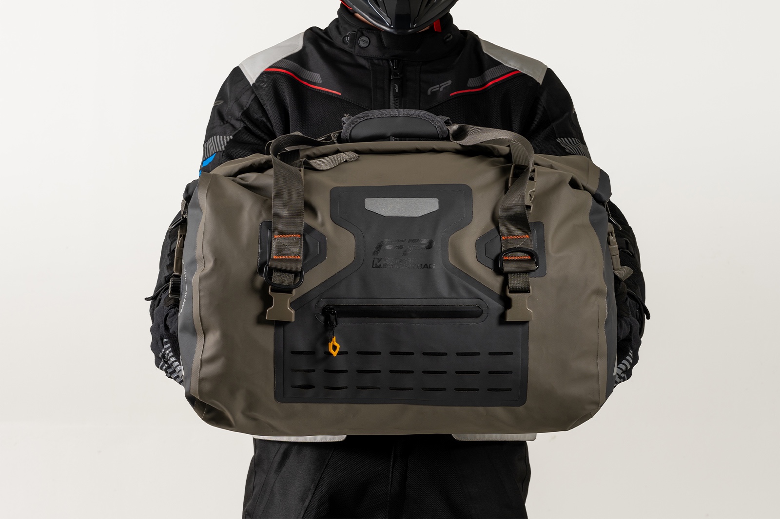 Maleta Dry Bag M45 Arena