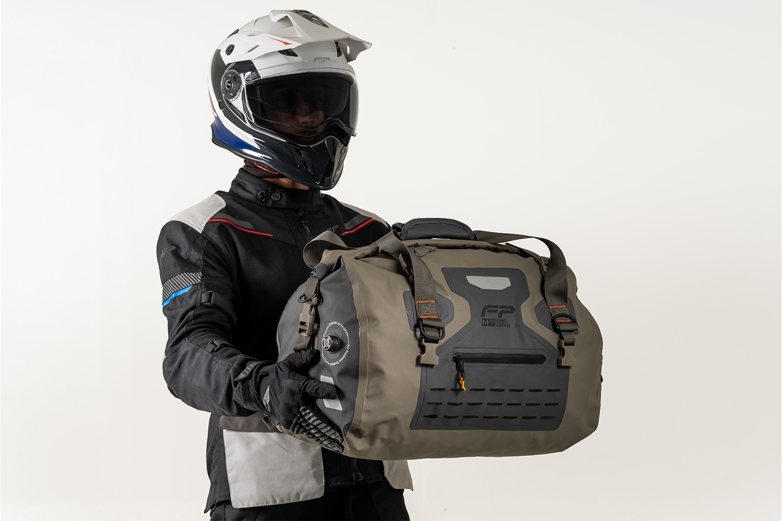 Maleta Dry Bag M45 Arena