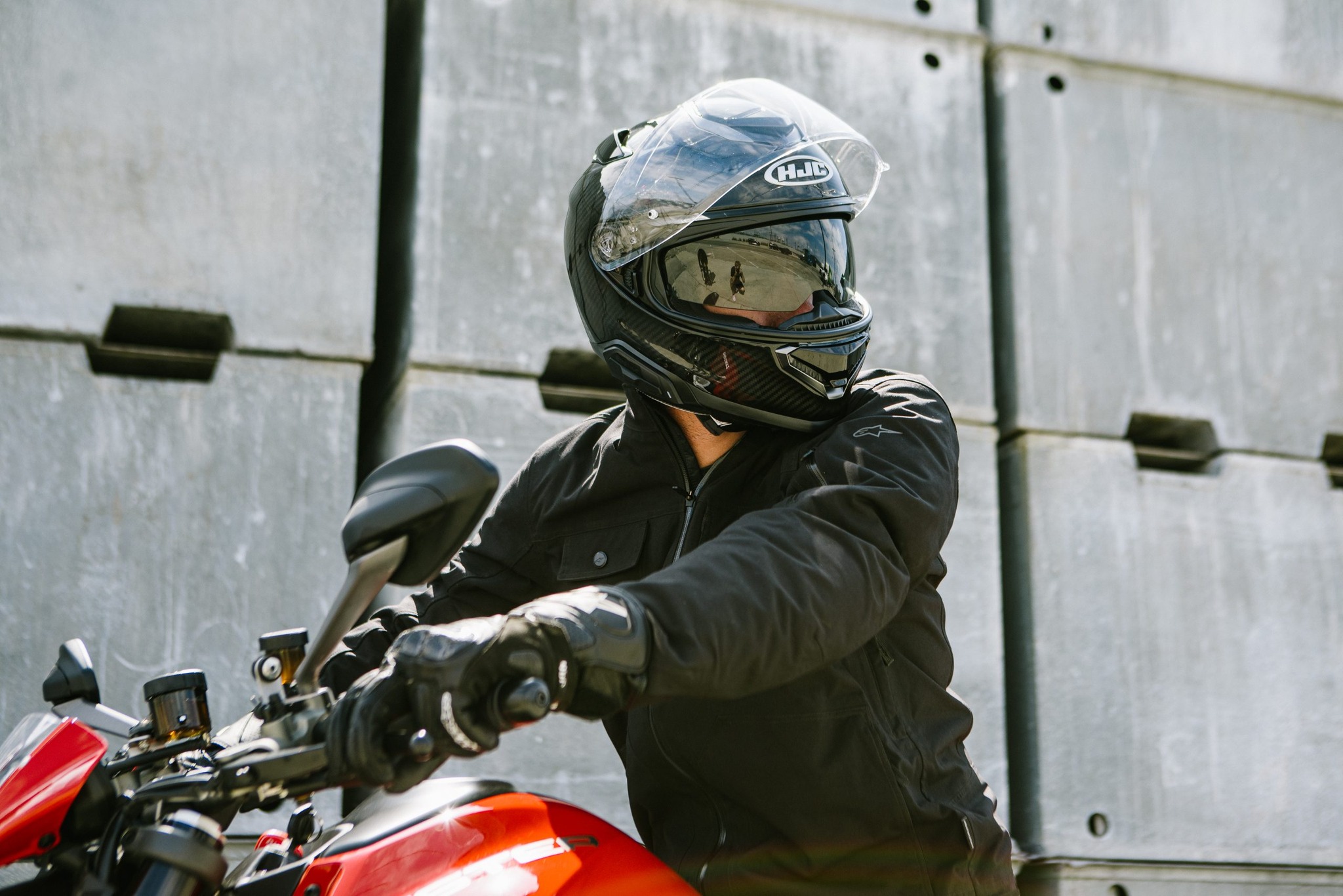 Cómo elegir el casco perfecto para tus rutas