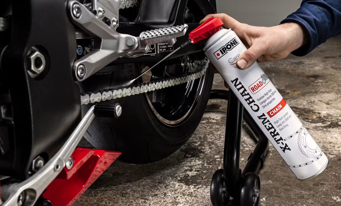 Kit Ipone Lubricante Road + Limpiador y Cepillo 