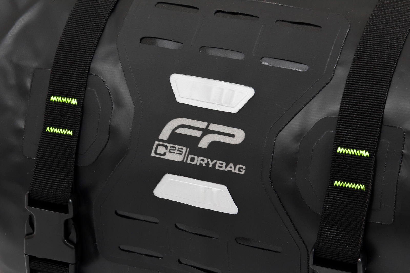 Maleta Drybag C25 Negro